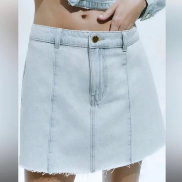 Zara Light Wash 100% Cotton Distressed Denim Mini Skirt – Size L - Picture 1 of 6